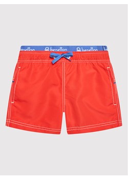 United Colors Of Benetton Szorty kąpielowe 5JD00X006 Czerwony Regular Fit ze sklepu MODIVO w kategorii Kąpielówki chłopięce - zdjęcie 181191296