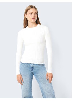 Noisy May Sweter Ship 27020928 Écru Slim Fit ze sklepu MODIVO w kategorii Swetry damskie - zdjęcie 181191587