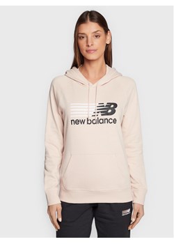 New Balance Bluza Classic WT23800 Beżowy Relaxed Fit ze sklepu MODIVO w kategorii Bluzy damskie - zdjęcie 181191927