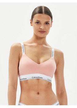 Calvin Klein Underwear Biustonosz bezfiszbinowy 000QF7059E Koralowy ze sklepu MODIVO w kategorii Biustonosze - zdjęcie 181192016