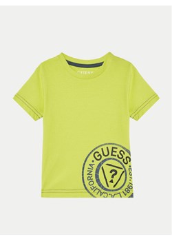 Guess T-Shirt N5RI15 K8HM4 Zielony Regular Fit ze sklepu MODIVO w kategorii T-shirty chłopięce - zdjęcie 181192185