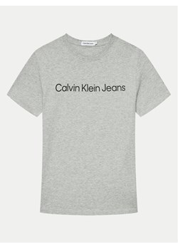 Calvin Klein Jeans T-Shirt IU0IU00599 D Szary Regular Fit ze sklepu MODIVO w kategorii T-shirty chłopięce - zdjęcie 181192268