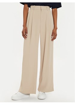 Gap Spodnie materiałowe 855968-04 Khaki Straight Fit ze sklepu MODIVO w kategorii Spodnie damskie - zdjęcie 181192387