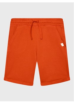 United Colors Of Benetton Szorty sportowe 3J68C901G Czerwony Regular Fit ze sklepu MODIVO w kategorii Spodenki chłopięce - zdjęcie 181192437