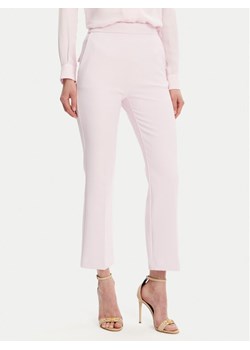 Elisabetta Franchi Spodnie materiałowe PA-089-51E2-V290 Różowy Regular Fit ze sklepu MODIVO w kategorii Spodnie damskie - zdjęcie 181192688