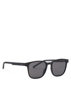 Tommy Hilfiger Okulary przeciwsłoneczne 2202/S 207892 Czarny ze sklepu MODIVO w kategorii Okulary przeciwsłoneczne męskie - zdjęcie 181193349