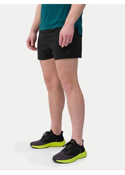 4F Szorty sportowe 4FWSS24TFSHM489 Czarny Regular Fit ze sklepu MODIVO w kategorii Spodenki męskie - zdjęcie 181194727
