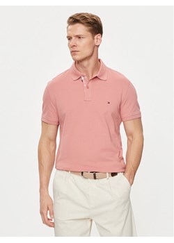 Tommy Hilfiger Polo Palm Under Collar MW0MW34738 Różowy Regular Fit ze sklepu MODIVO w kategorii T-shirty męskie - zdjęcie 181195768