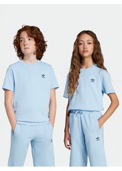 adidas T-Shirt JC8419 Błękitny Regular Fit ze sklepu MODIVO w kategorii T-shirty chłopięce - zdjęcie 181196336