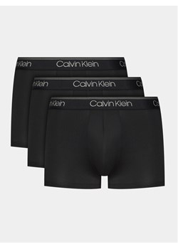 Calvin Klein Underwear Komplet 3 par bokserek Low Rise Trunk 3Pk 000NB2569A Czarny ze sklepu MODIVO w kategorii Majtki męskie - zdjęcie 181197336