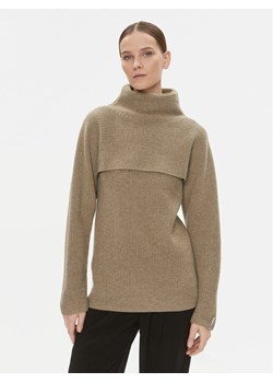Calvin Klein Golf K20K205986 Brązowy Relaxed Fit ze sklepu MODIVO w kategorii Swetry damskie - zdjęcie 181197668
