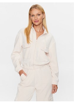 Guess Bluza V3YQ04 KBC00 Écru Relaxed Fit ze sklepu MODIVO w kategorii Bluzy damskie - zdjęcie 181197709