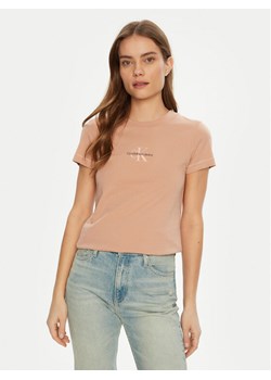 Calvin Klein Jeans T-Shirt Monologo J20J223563 Różowy Slim Fit ze sklepu MODIVO w kategorii Bluzki damskie - zdjęcie 181197998
