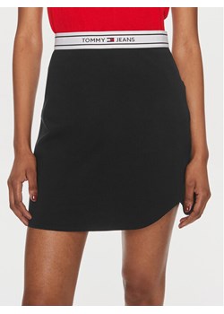 Tommy Jeans Spódnica mini Logo DW0DW17880 Czarny Regular Fit ze sklepu MODIVO w kategorii Spódnice - zdjęcie 181198179