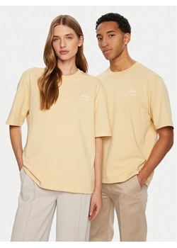 AMI PARIS T-Shirt UTS024.726 Écru Regular Fit ze sklepu MODIVO w kategorii Bluzki damskie - zdjęcie 181198445