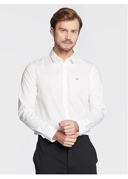 Calvin Klein Koszula K10K110856 Biały Slim Fit ze sklepu MODIVO w kategorii Koszule męskie - zdjęcie 181198458