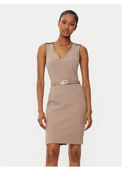 Marciano Guess Sukienka koktajlowa 5RGK10 6302A Beżowy Bodycon Fit ze sklepu MODIVO w kategorii Sukienki - zdjęcie 181200089
