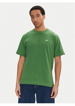 Vans T-Shirt Left Chest II VN000P1P Zielony Loose Fit ze sklepu MODIVO w kategorii T-shirty męskie - zdjęcie 181200845