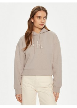 Calvin Klein Jeans Bluza J20J224718 Szary Relaxed Fit ze sklepu MODIVO w kategorii Bluzy damskie - zdjęcie 181202405