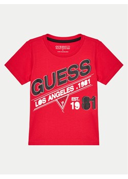 Guess T-Shirt N4BI10 I3Z14 Czerwony Regular Fit ze sklepu MODIVO w kategorii T-shirty chłopięce - zdjęcie 181202799