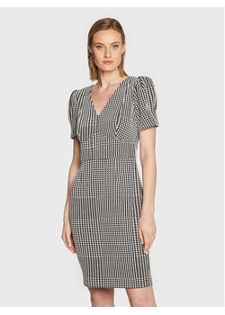 DKNY Sukienka codzienna DD2HB512 Czarny Regular Fit ze sklepu MODIVO w kategorii Sukienki - zdjęcie 181202869