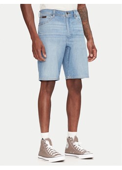 Wrangler Szorty jeansowe Texas 112362508 Niebieski Regular Fit ze sklepu MODIVO w kategorii Spodenki męskie - zdjęcie 181204335