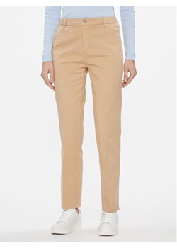 United Colors Of Benetton Chinosy 4GD7DF061 Beżowy Regular Fit ze sklepu MODIVO w kategorii Spodnie damskie - zdjęcie 181204458