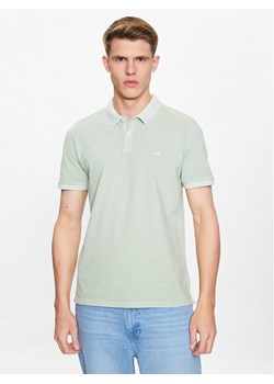 Lee Polo L65CQS41 112331347 Zielony Regular Fit ze sklepu MODIVO w kategorii T-shirty męskie - zdjęcie 181205488