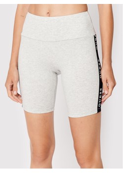 Guess Kolarki V2YD12 KABR0 Szary Slim Fit ze sklepu MODIVO w kategorii Szorty - zdjęcie 181206807