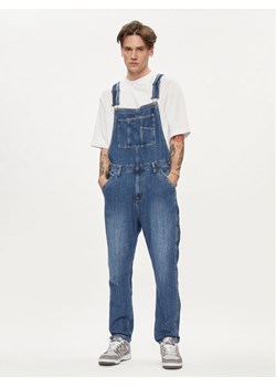 Pepe Jeans Ogrodniczki Dougie Utility PM230077 Niebieski Loose Fit ze sklepu MODIVO w kategorii Spodnie męskie - zdjęcie 181207835