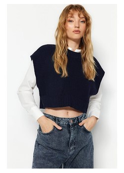 trendyol Bezrękawnik w kolorze granatowym ze sklepu Limango Polska w kategorii Swetry damskie - zdjęcie 181219055