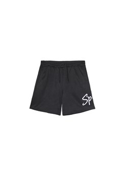 Cropp - Czarne szorty z napisem - czarny ze sklepu Cropp w kategorii Spodenki męskie - zdjęcie 181222209