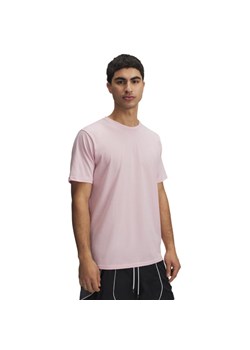 Męski t-shirt z nadrukiem Under Armour UA M Sportstyle LC SS - różowy ze sklepu Sportstylestory.com w kategorii T-shirty męskie - zdjęcie 181224299