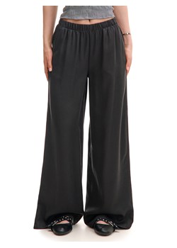 Cropp - Szare spodnie ze sztucznego jedwabiu - szary ze sklepu Cropp w kategorii Spodnie damskie - zdjęcie 181225547
