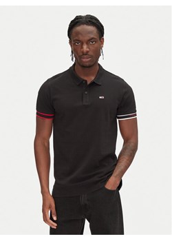 Tommy Jeans Polo Flag Cuff DM0DM21306 Czarny Slim Fit ze sklepu MODIVO w kategorii T-shirty męskie - zdjęcie 181226568