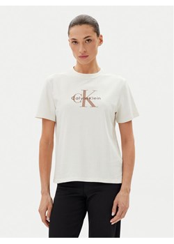 Calvin Klein Jeans T-Shirt LV047B865G Biały Relaxed Fit ze sklepu MODIVO w kategorii Bluzki damskie - zdjęcie 181226676