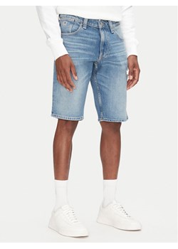 Tommy Jeans Szorty jeansowe Ronnie DM0DM21331 Niebieski Regular Fit ze sklepu MODIVO w kategorii Spodenki męskie - zdjęcie 181226948
