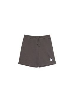 Cropp - Szare szorty z naszywką - szary ze sklepu Cropp w kategorii Spodenki męskie - zdjęcie 181230376