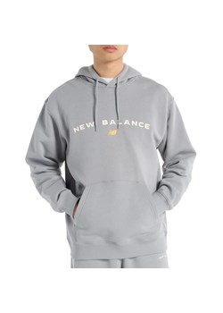 Bluza New Balance MT51516YST - szara ze sklepu streetstyle24.pl w kategorii Bluzy męskie - zdjęcie 181236636