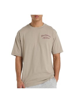 Koszulka New Balance MT43556ADS - beżowa ze sklepu streetstyle24.pl w kategorii T-shirty męskie - zdjęcie 181236638