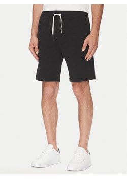 Tommy Hilfiger Szorty sportowe UM0UM03364 Czarny Regular Fit ze sklepu MODIVO w kategorii Spodenki męskie - zdjęcie 181238276