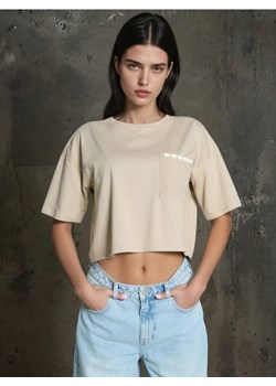 Sinsay - Crop top z ozdobnymi muszelkami - beżowy ze sklepu Sinsay w kategorii Bluzki damskie - zdjęcie 181242036