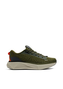 Cropp - Oliwkowe sportowe sneakersy - zielony ze sklepu Cropp w kategorii Buty sportowe męskie - zdjęcie 181242109