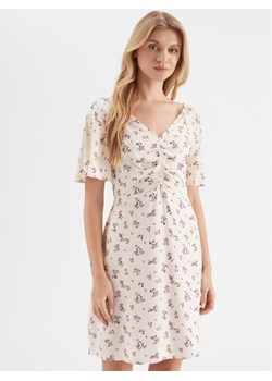 ONLY Sukienka codzienna 15299142 Écru Regular Fit ze sklepu MODIVO w kategorii Sukienki - zdjęcie 181244399