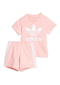 adidas Komplet t-shirt i spodenki JC6580 Różowy Regular Fit ze sklepu MODIVO w kategorii Odzież dla niemowląt - zdjęcie 181244438