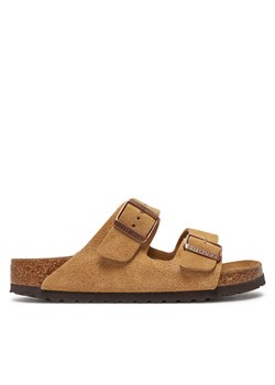 Klapki Birkenstock Arizona zamsz 1026190 Brązowy ze sklepu eobuwie.pl w kategorii Klapki damskie - zdjęcie 181247008
