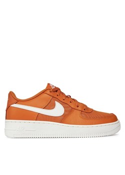 Sneakersy Nike Air Force 1 Lv8 (GS) DX1656 800 Brązowy ze sklepu eobuwie.pl w kategorii Buty sportowe dziecięce - zdjęcie 181253356
