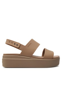 Sandały Crocs Brooklyn Low Wedge W 206453 Beżowy ze sklepu eobuwie.pl w kategorii Sandały damskie - zdjęcie 181256857