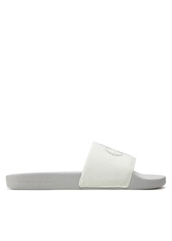 Klapki Calvin Klein Jeans Slide Monogram Co YW0YW00103 Écru ze sklepu eobuwie.pl w kategorii Klapki damskie - zdjęcie 181257748