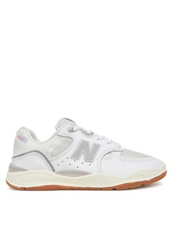 Sneakersy New Balance NM1010AW Biały ze sklepu eobuwie.pl w kategorii Buty sportowe męskie - zdjęcie 181258365